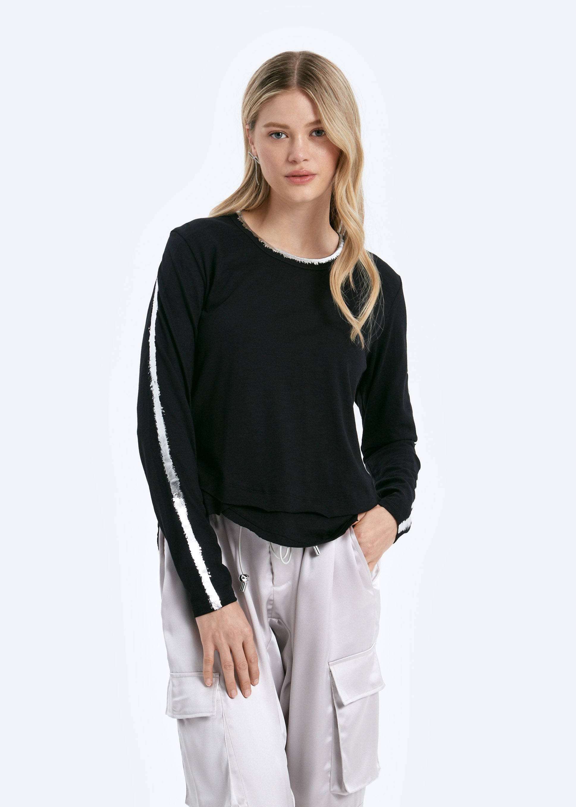 AVA FOIL T-Shirt Mock – Long SLEEVE LONG Sleeve Layer 